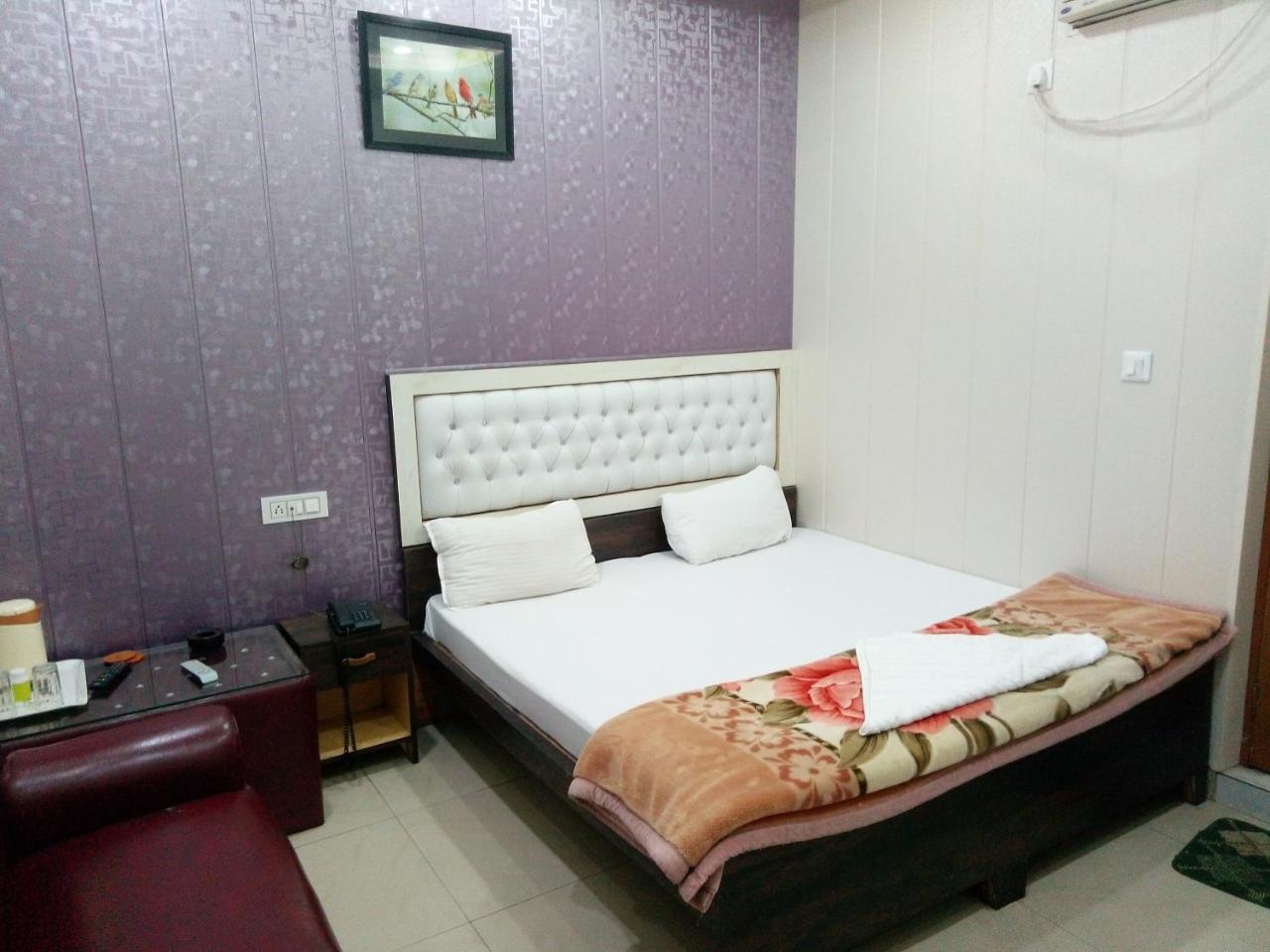 Hotel Sunrise Orai 外观 照片